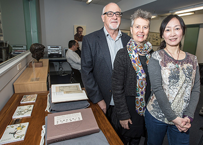 Image of University staff at launch of the catalogue of Chinese rare books.
